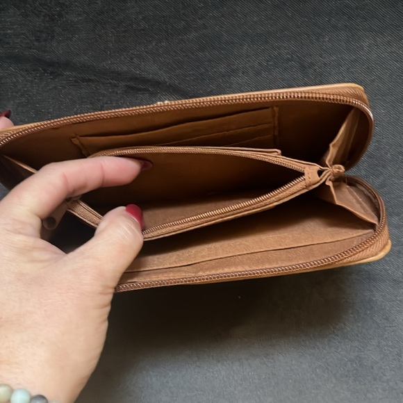 NWOT Rosetti wallet - Picture 3 of 5